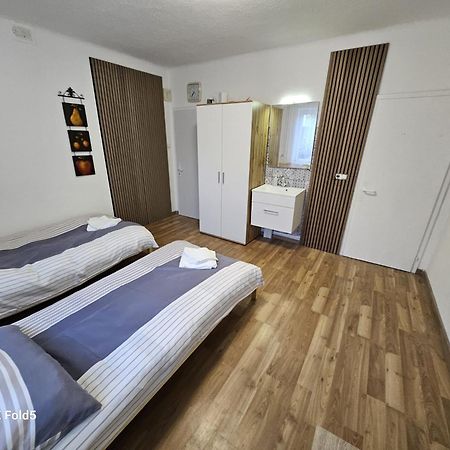 Pension Donaublick Grein 1 , Spitzfeldstr 1 Exteriör bild