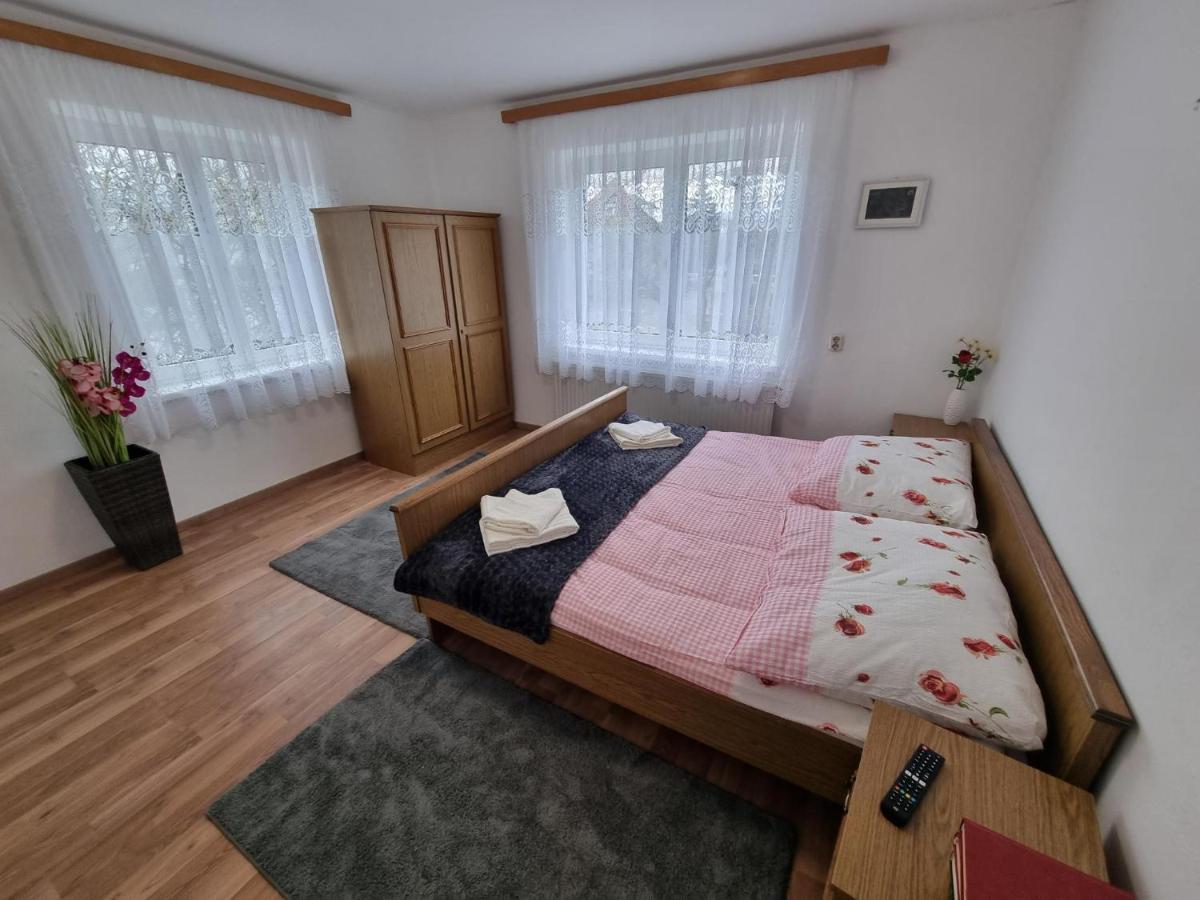 Pension Donaublick Grein 1 , Spitzfeldstr 1 Exteriör bild
